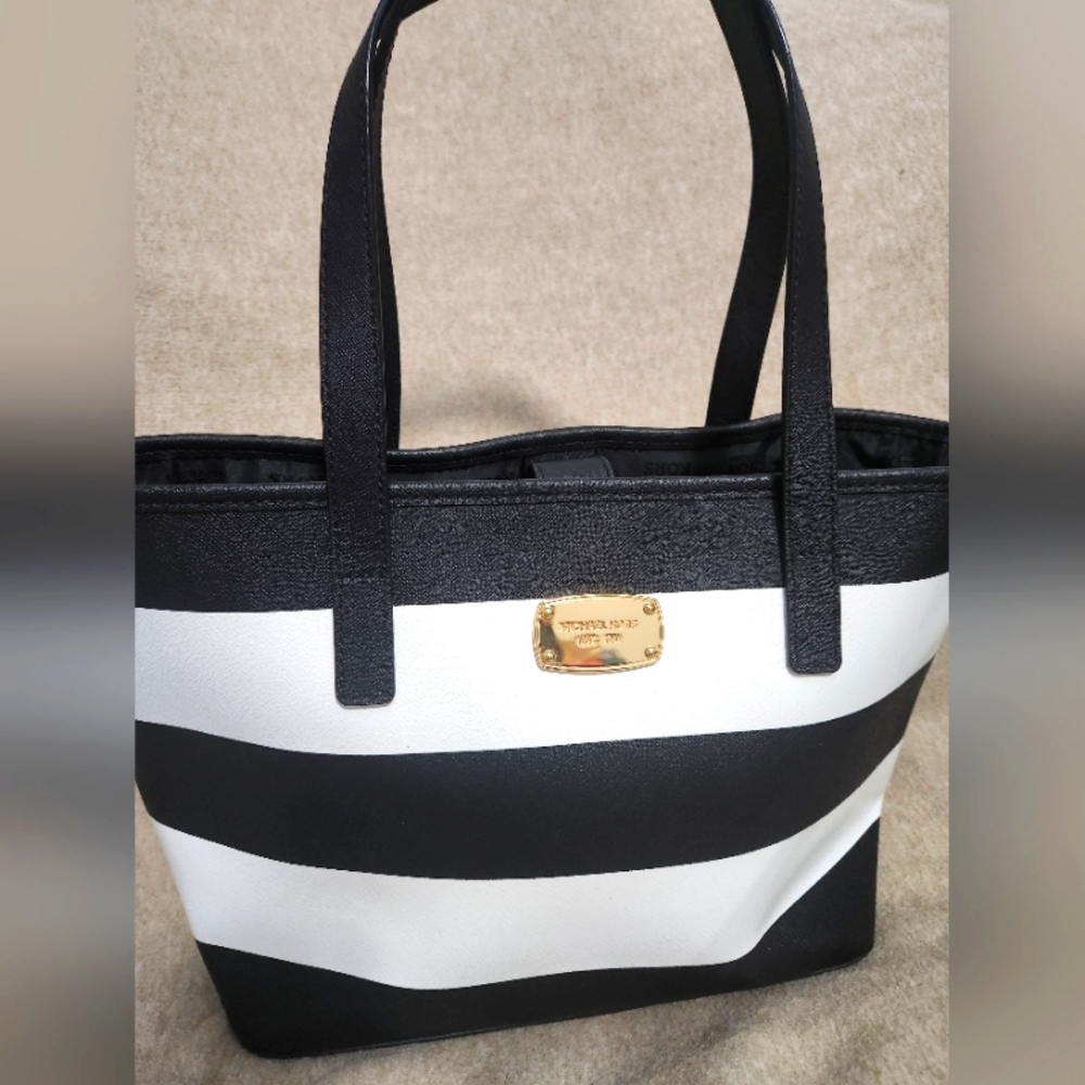Relisted - Michael Kors Black and White Shoulder Tote Bag